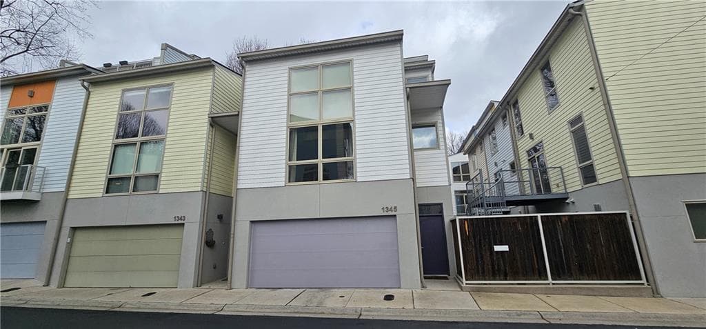 2 bedroom, 3 bathroom, 1,832 sq ft townhouse for sale at 1345 Stirling Court, Atlanta, GA 30318