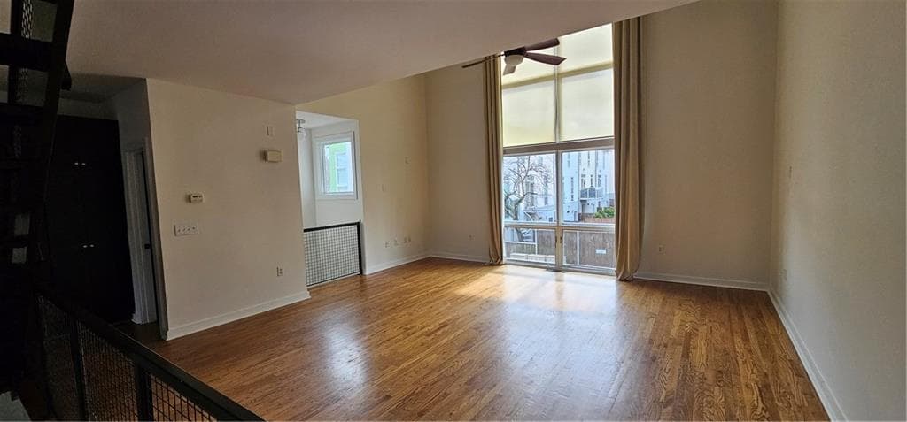 2 bedroom, 3 bathroom, 1,832 sq ft townhouse for sale at 1345 Stirling Court, Atlanta, GA 30318 — photo 3