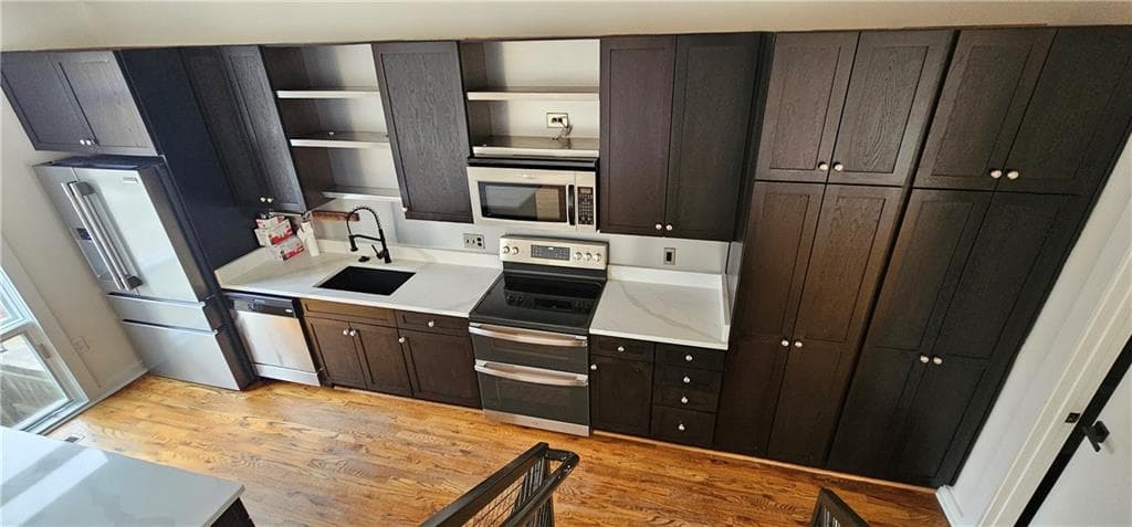 2 bedroom, 3 bathroom, 1,832 sq ft townhouse for sale at 1345 Stirling Court, Atlanta, GA 30318 — photo 8