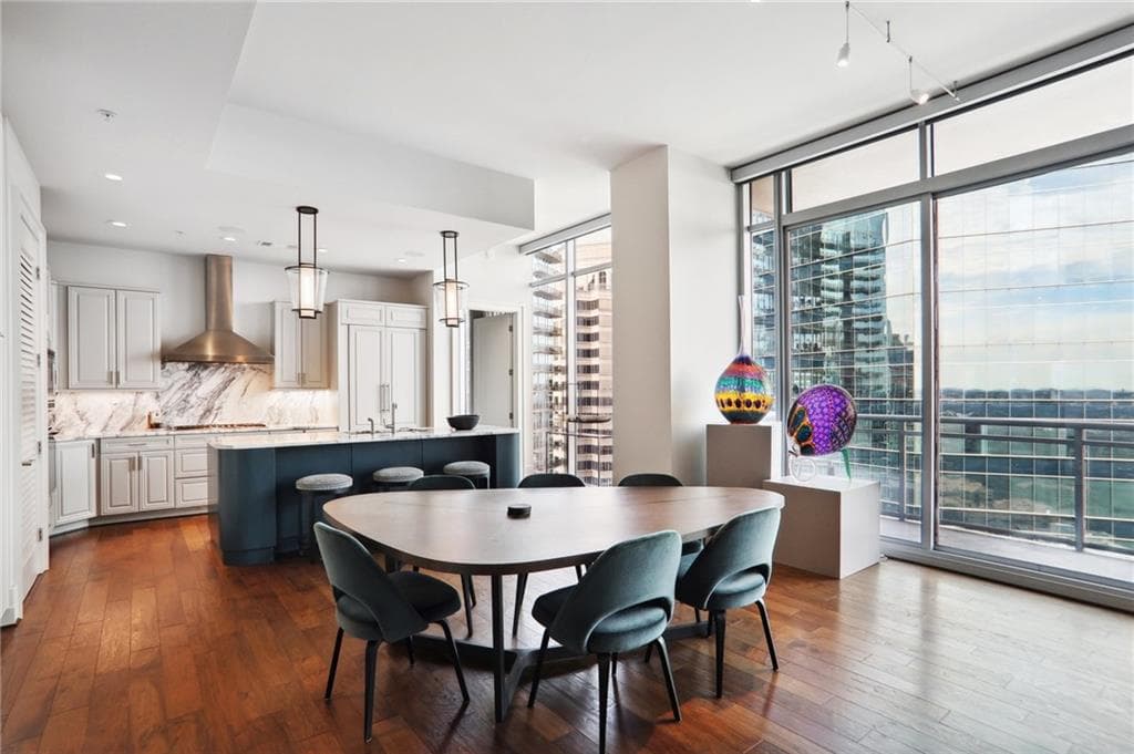 2 bedroom, 3 bathroom, 2,289 sq ft condominium for rent at 1065 Peachtree Street 3005, Atlanta, GA 30309 for $6,950 a month — photo 2