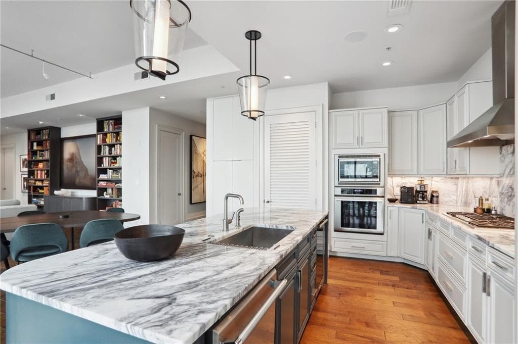 2 bedroom, 3 bathroom, 2,289 sq ft condominium for rent at 1065 Peachtree Street 3005, Atlanta, GA 30309 for $6,950 a month — photo 5