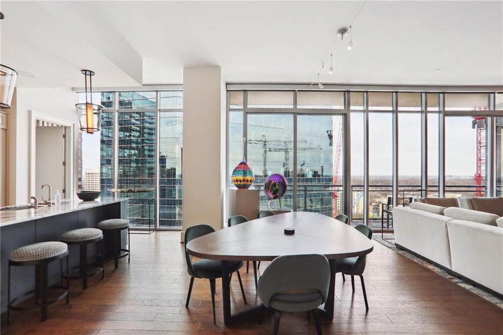 2 bedroom, 3 bathroom, 2,289 sq ft condominium for rent at 1065 Peachtree Street 3005, Atlanta, GA 30309 for $6,950 a month — photo 6