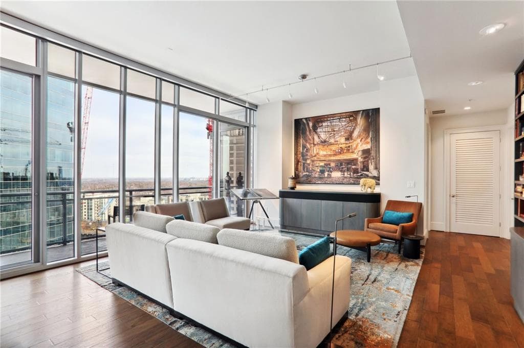 2 bedroom, 3 bathroom, 2,289 sq ft condominium for rent at 1065 Peachtree Street 3005, Atlanta, GA 30309 for $6,950 a month — photo 9