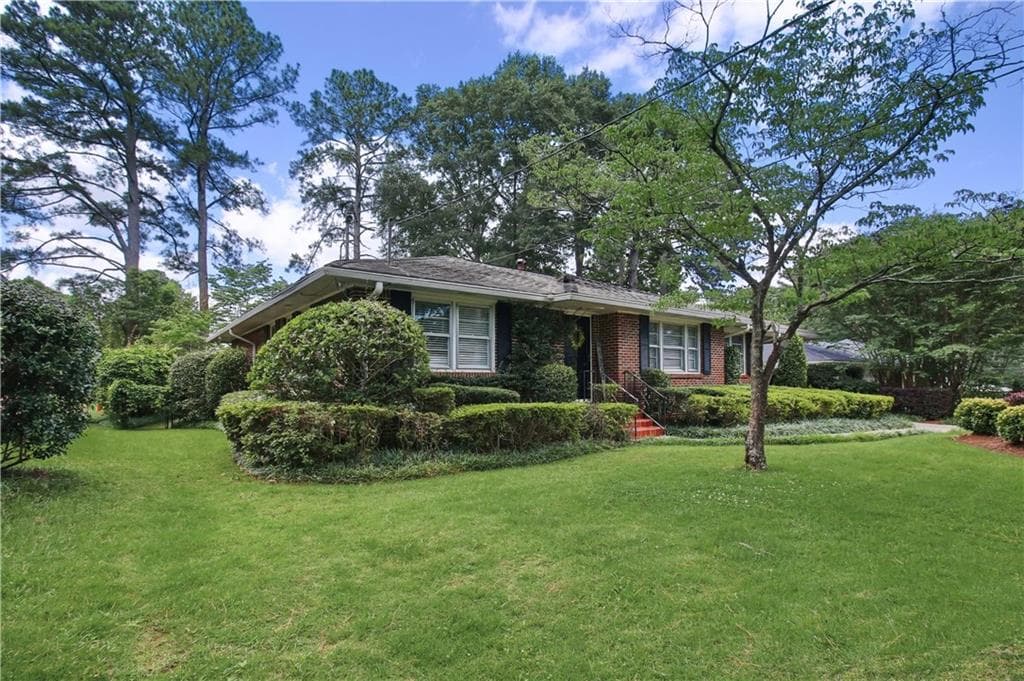 3 bedroom, 2 bathroom, 2,139 sq ft single family residence for sale at 1507 Knollwood Terrace, Decatur, GA 30033