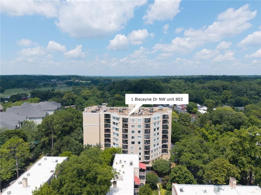 1 bedroom, 1 bathroom, 900 sq ft condominium for sale at 1 Biscayne Drive 802, Atlanta, GA 30309 — photo 5