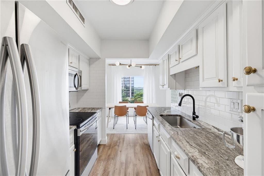 1 bedroom, 1 bathroom, 900 sq ft condominium for sale at 1 Biscayne Drive 802, Atlanta, GA 30309