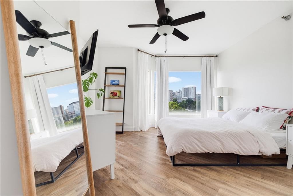1 bedroom, 1 bathroom, 900 sq ft condominium for sale at 1 Biscayne Drive 802, Atlanta, GA 30309 — photo 3