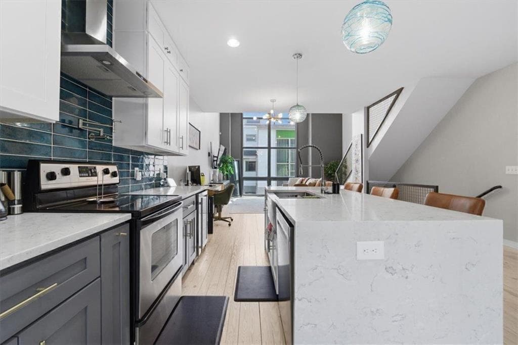 2 bedroom, 3 bathroom, 1,224 sq ft other for rent at 1250 Breuer Mews, Atlanta, GA 30318 for $2,750 a month — photo 2