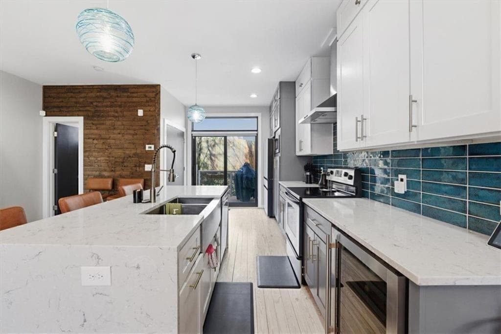 2 bedroom, 3 bathroom, 1,224 sq ft other for rent at 1250 Breuer Mews, Atlanta, GA 30318 for $2,750 a month — photo 4