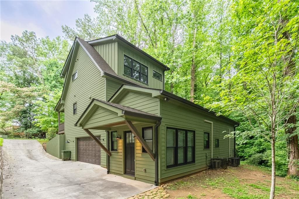 3 bedroom, 4 bathroom, 1,910 sq ft single family residence for sale at 1453 Bridges Avenue, Atlanta, GA 30310 — photo 2