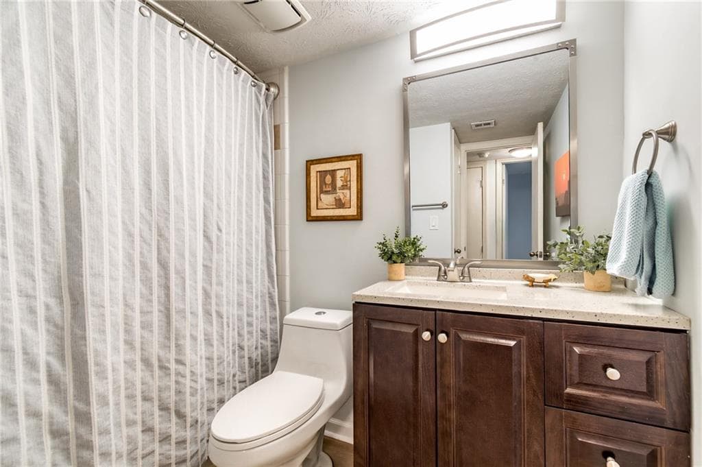 2 bedroom, 2 bathroom, 980 sq ft condominium for sale at 3160 Seven Pines Court 110, Atlanta, GA 30339 — photo 10