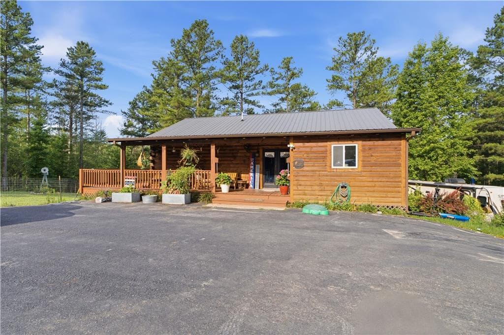 3 bedroom, 3 bathroom, 1,828 sq ft single family residence for sale at 3713 Chulio Road, Rome, GA 30161 — photo 2