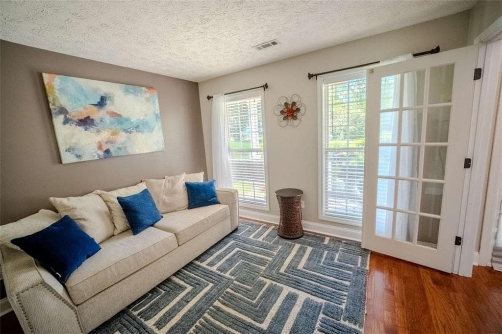 5 bedroom, 3 bathroom, 2,643 sq ft single family residence for sale at 917 Ivy Brook Court, Mcdonough, GA 30253 — photo 4