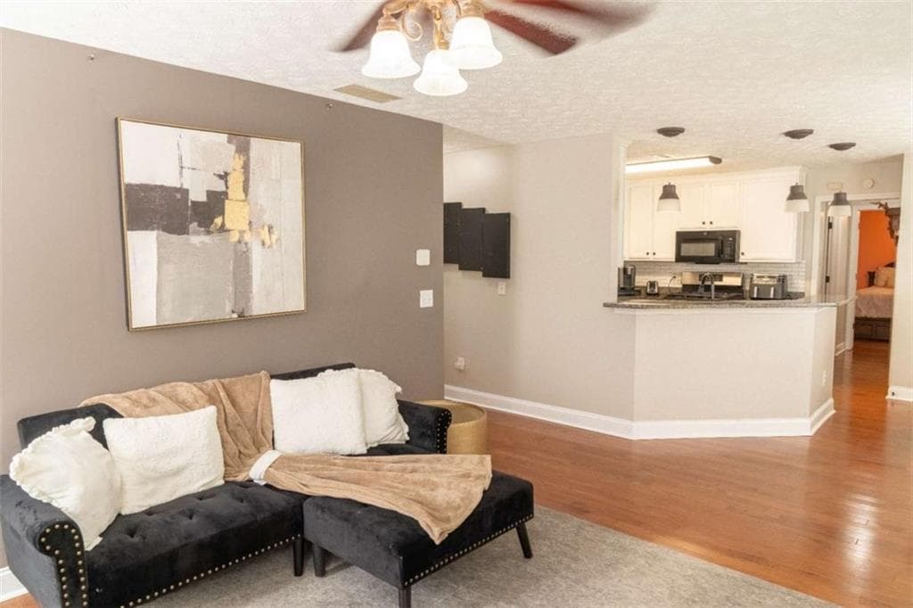 5 bedroom, 3 bathroom, 2,643 sq ft single family residence for sale at 917 Ivy Brook Court, Mcdonough, GA 30253 — photo 8