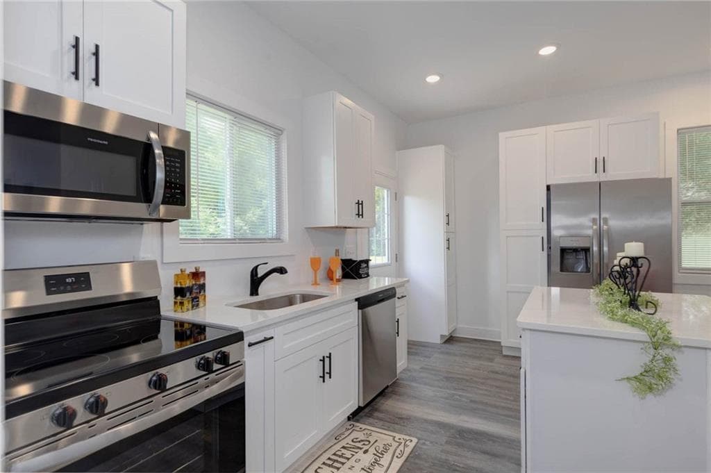 3 bedroom, 2 bathroom, 1,064 sq ft single family residence for sale at 404 Jefferson Street, LaGrange, GA 30240 — photo 8