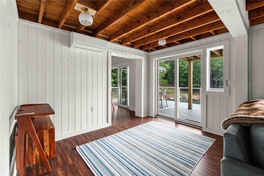 2 bedroom, 1 bathroom, 1,206 sq ft single family residence for sale at 199 Nottely View, Blairsville, GA 30512 — photo 4