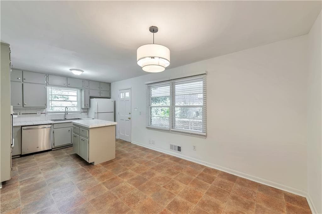 3 bedroom, 1 bathroom, 1,200 sq ft single family residence for rent at 1728 Springer Street, Atlanta, GA 30318 for $1,799 a month — photo 8