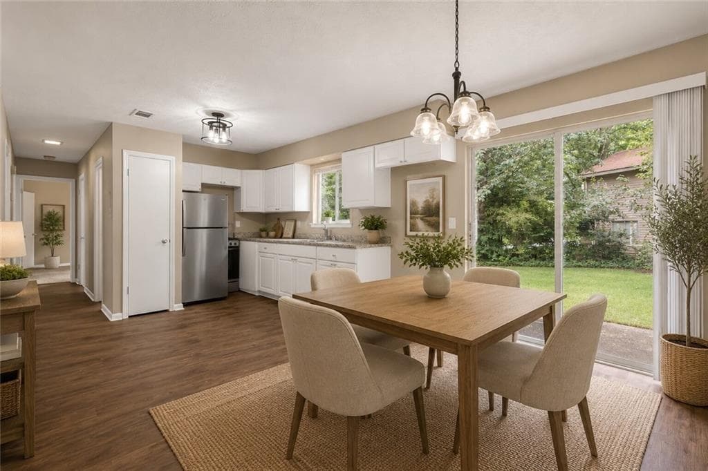 3 bedroom, 2 bathroom, 1,080 sq ft single family residence for sale at 8998 Hurst Court, Jonesboro, GA 30238 — photo 6