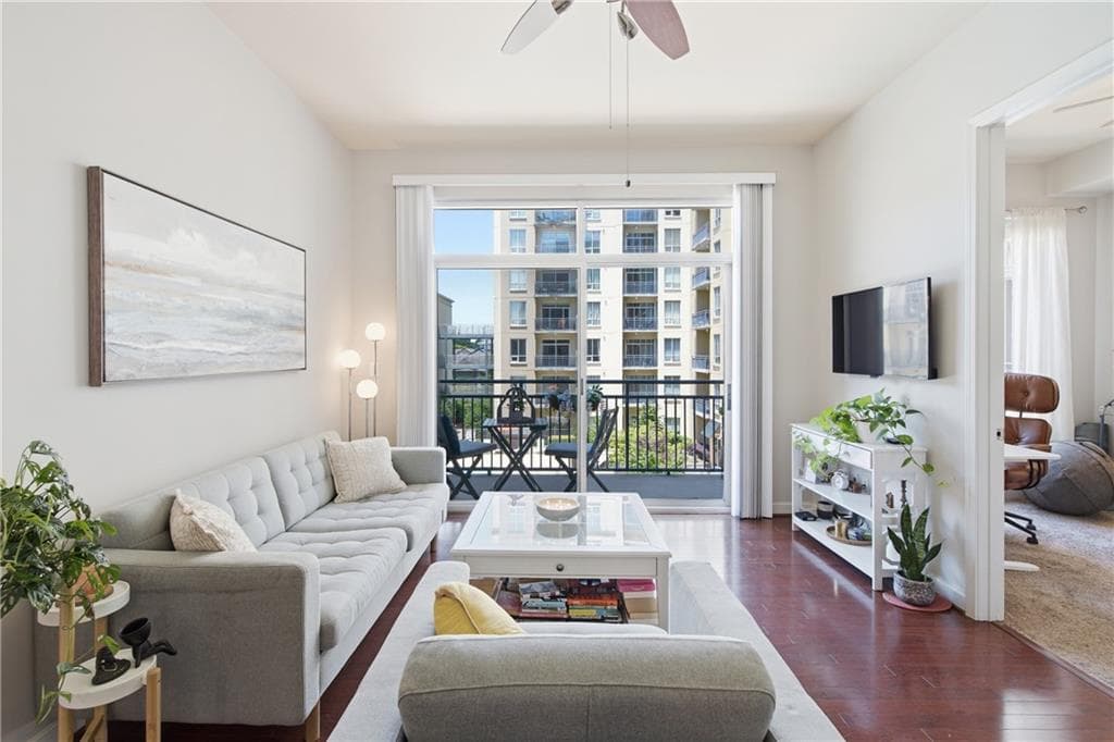 2 bedroom, 2 bathroom, 1,061 sq ft condominium for sale at 711 Cosmopolitan Drive 326, Atlanta, GA 30324 — photo 8