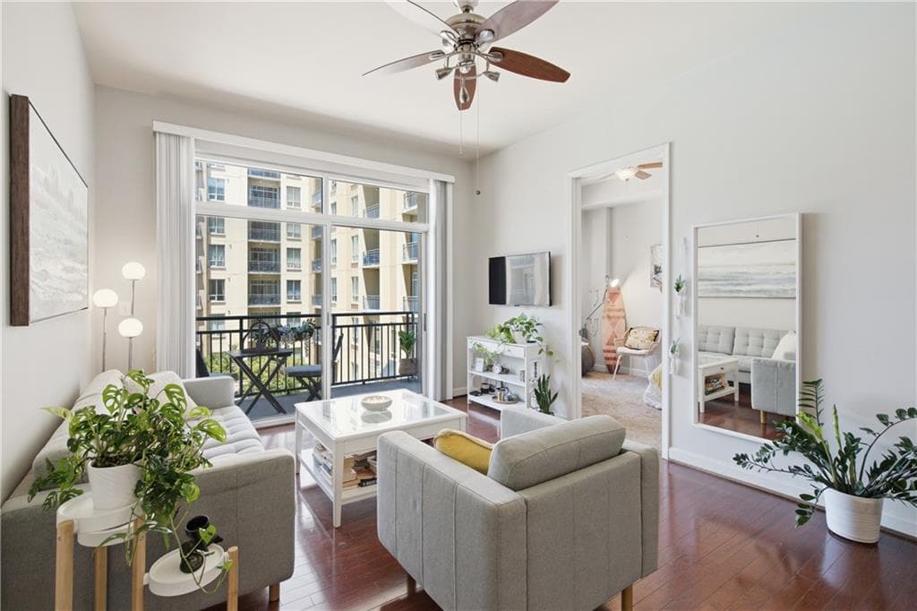 2 bedroom, 2 bathroom, 1,061 sq ft condominium for sale at 711 Cosmopolitan Drive 326, Atlanta, GA 30324 — photo 9