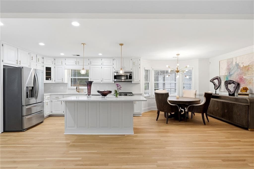 5 bedroom, 4 bathroom, 2,850 sq ft single family residence under contract at 3107 Hammock Creek Court, Conyers, GA 30012 — photo 6