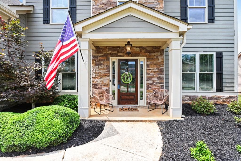 5 bedroom, 3 bathroom, 2,616 sq ft single family residence for sale at 111 Merganser Drive, Jefferson, GA 30549 — photo 2