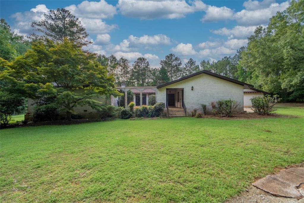 4 bedroom, 3 bathroom, 3,532 sq ft single family residence for sale at 882B GAISSERT CHURCH Road, Sparta, GA 31087