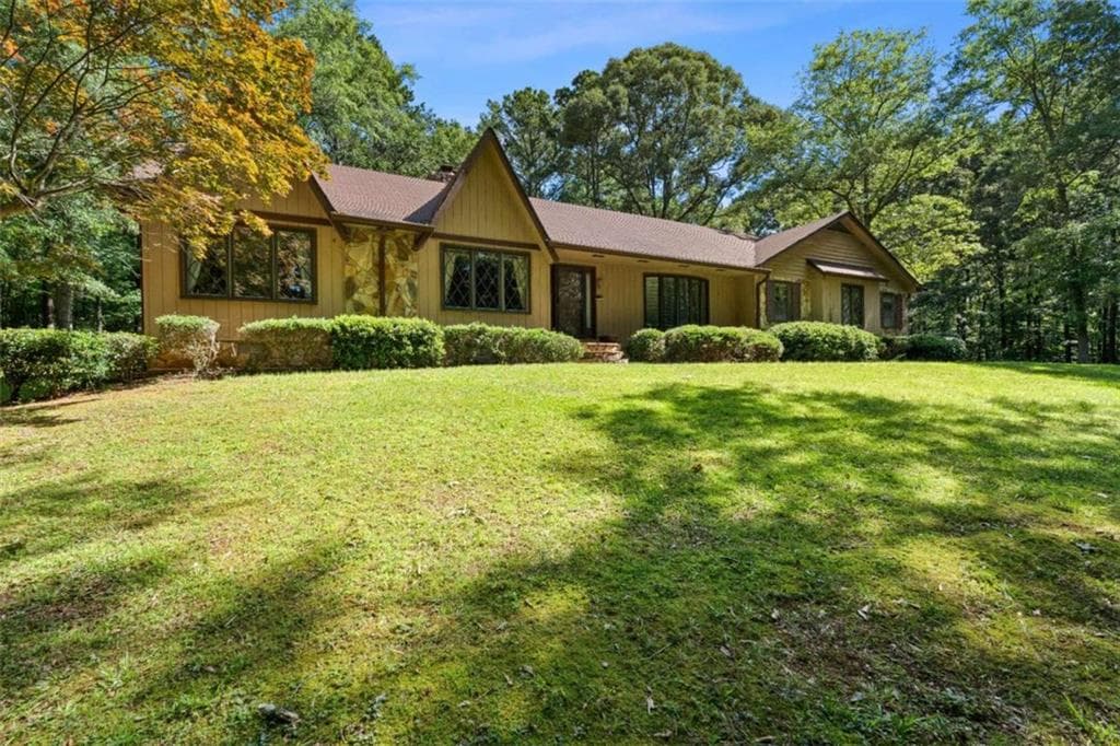 3 bedroom, 2 bathroom, 2,001 sq ft single family residence sold at 2665 Honey Creek Road, Conyers, GA 30094