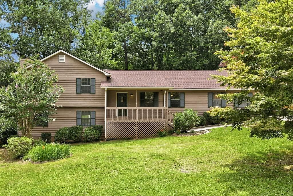 3 bedroom, 3 bathroom, 1,872 sq ft single family residence sold at 357 Kings Hill Court, Lawrenceville, GA 30045