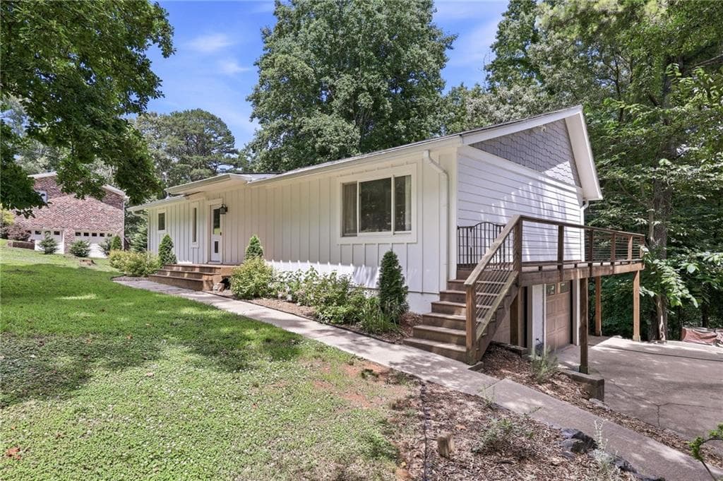 4 bedroom, 3 bathroom, 2,028 sq ft single family residence for sale at 3721 Griffin Drive, Gainesville, GA 30506