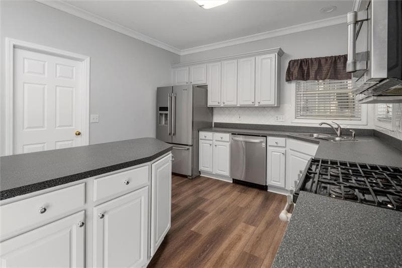 4 bedroom, 3 bathroom, 2,568 sq ft single family residence for rent at 4220 Hunters Green Way, Kennesaw, GA 30144 for $2,750 a month — photo 4