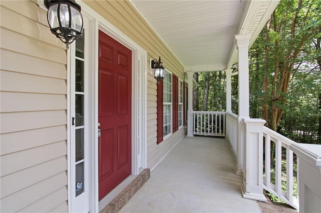 3 bedroom, 2 bathroom, 1,776 sq ft single family residence under contract at 30 Rainey Ridge, Oxford, GA 30054 — photo 5