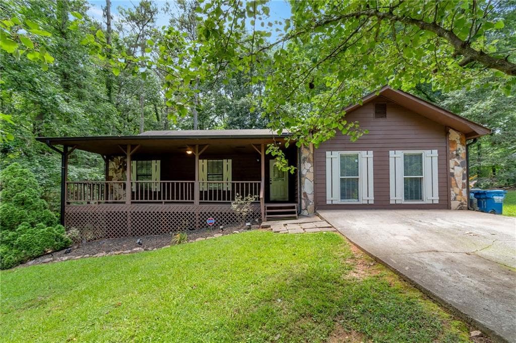 4097 Stacy Lane, Snellville, GA 30039 — most recent listing photo