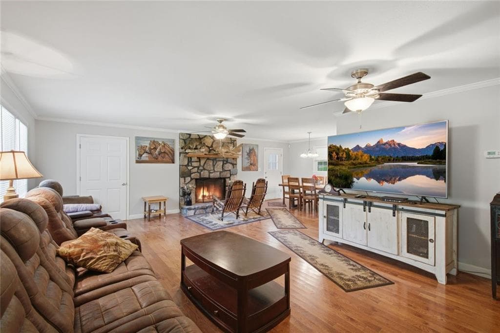 3 bedroom, 2 bathroom, 2,043 sq ft single family residence for sale at 2982 W State Rte 382, Ellijay, GA 30540 — photo 3