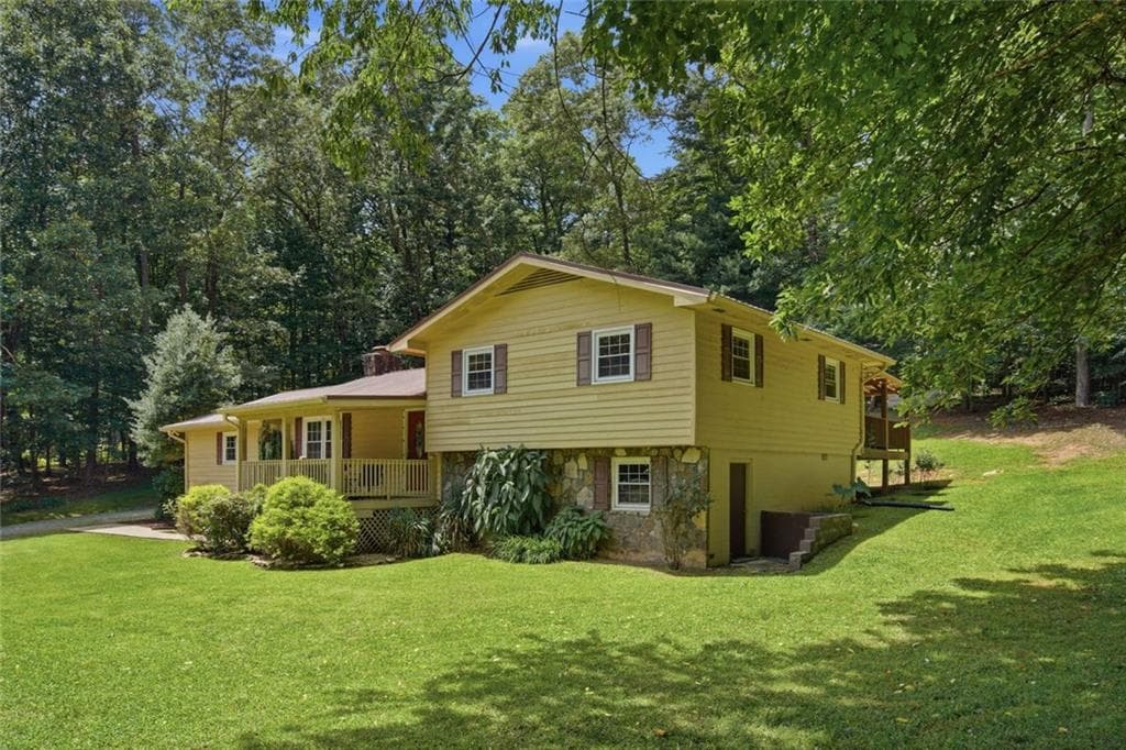 3 bedroom, 2 bathroom, 2,043 sq ft single family residence for sale at 2982 W State Rte 382, Ellijay, GA 30540 — photo 4