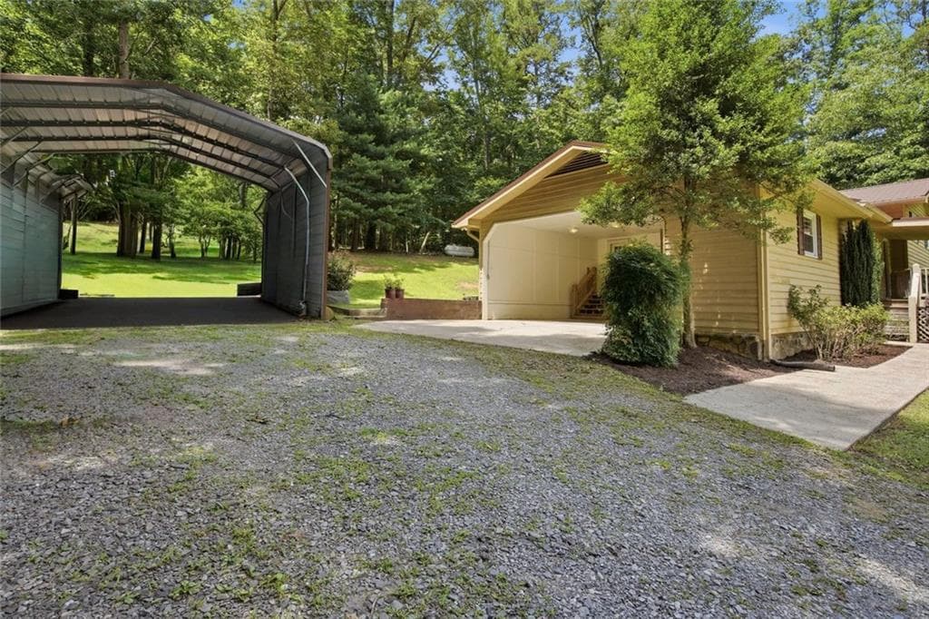 3 bedroom, 2 bathroom, 2,043 sq ft single family residence for sale at 2982 W State Rte 382, Ellijay, GA 30540 — photo 7