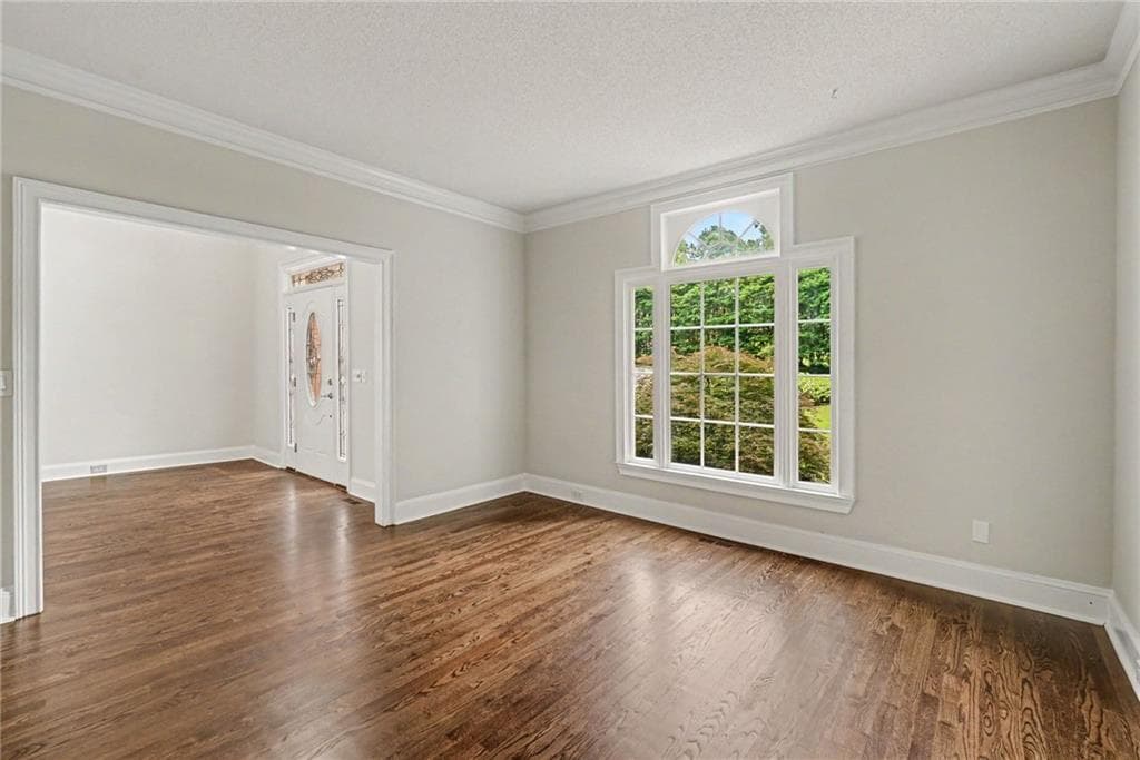 5 bedroom, 4 bathroom, 4,039 sq ft single family residence for sale at 810 Deep Lake Drive, Kennesaw, GA 30144 — photo 4
