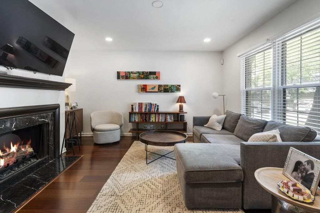 2 bedroom, 3 bathroom, 1,300 sq ft townhouse under contract at 56 Cantey Place, Atlanta, GA 30327 — photo 4