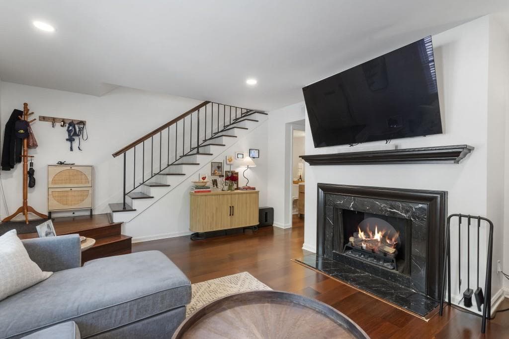 2 bedroom, 3 bathroom, 1,300 sq ft townhouse under contract at 56 Cantey Place, Atlanta, GA 30327 — photo 6