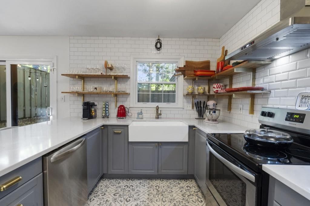 2 bedroom, 3 bathroom, 1,300 sq ft townhouse under contract at 56 Cantey Place, Atlanta, GA 30327 — photo 9