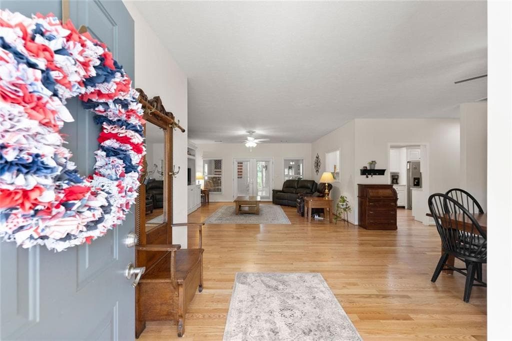 3 bedroom, 2 bathroom, 2,132 sq ft single family residence for sale at 1020 Easy Street, Toccoa, GA 30577 — photo 5