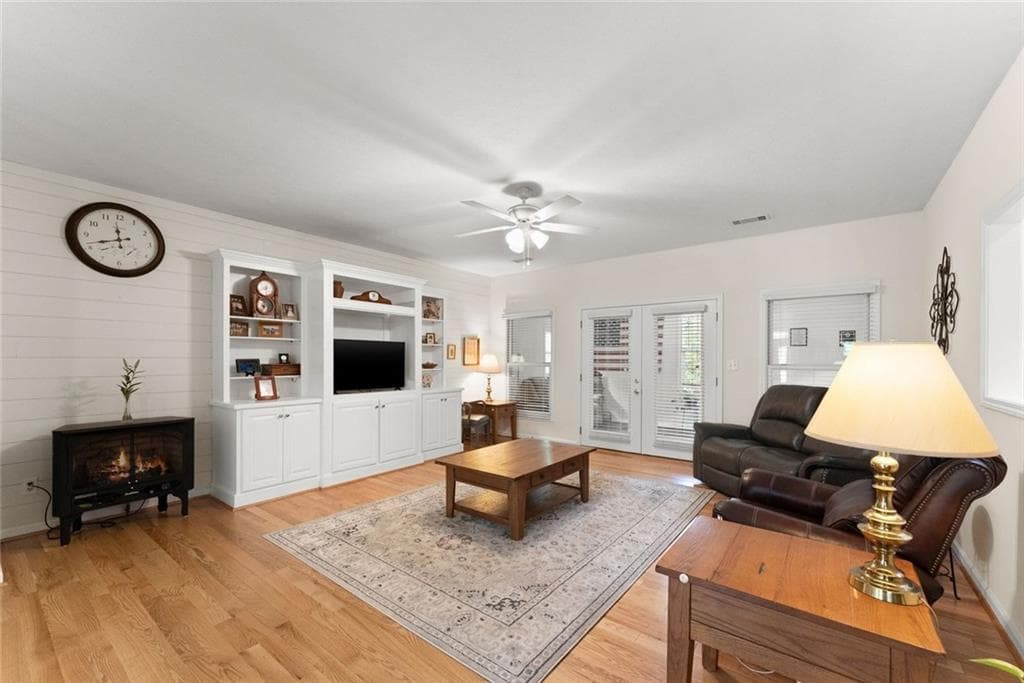 3 bedroom, 2 bathroom, 2,132 sq ft single family residence for sale at 1020 Easy Street, Toccoa, GA 30577 — photo 6