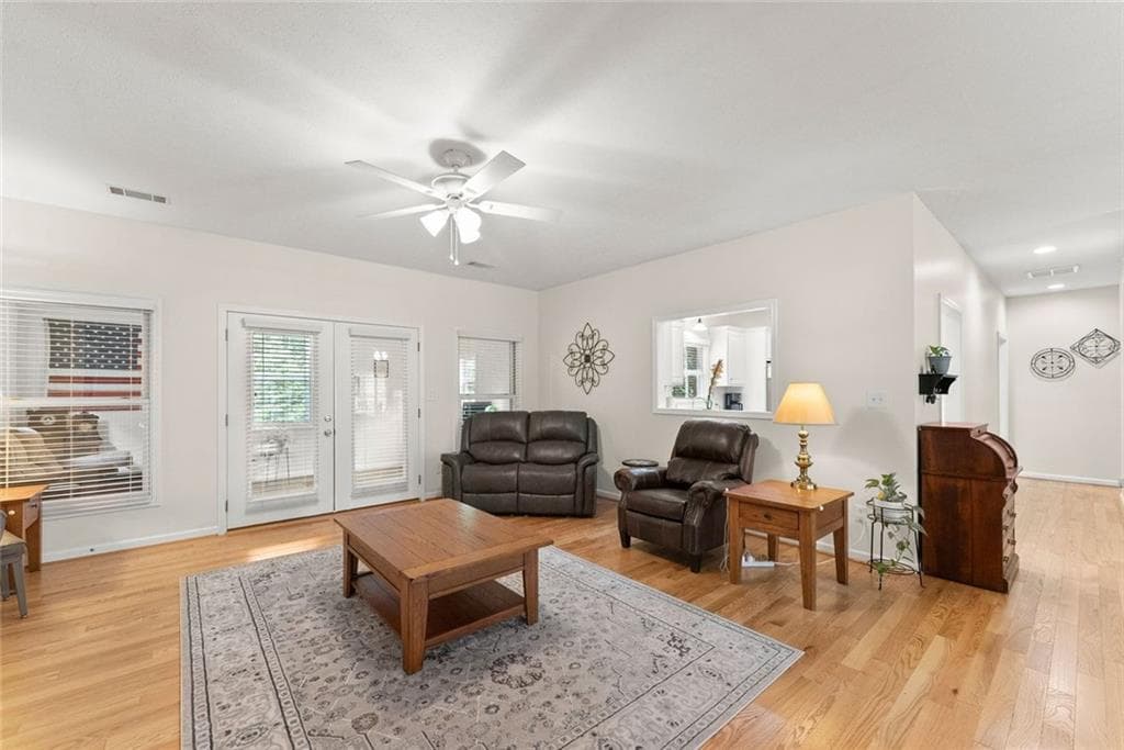 3 bedroom, 2 bathroom, 2,132 sq ft single family residence for sale at 1020 Easy Street, Toccoa, GA 30577 — photo 7