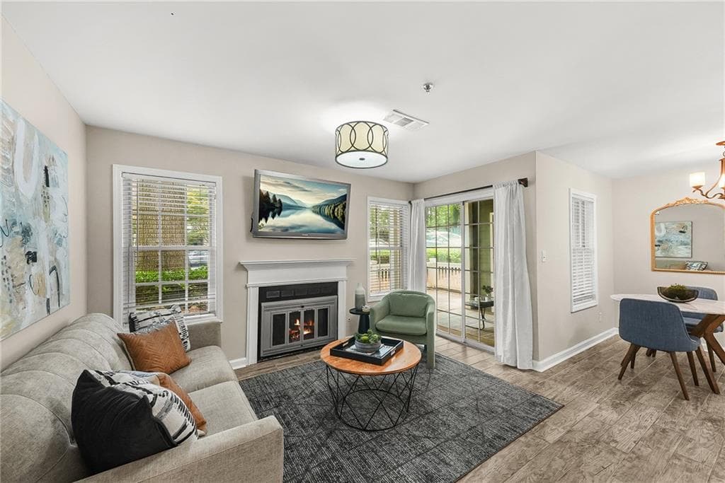 2 bedroom, 2 bathroom, 1,008 sq ft condominium for sale at 2174 River Heights Court, Marietta, GA 30067