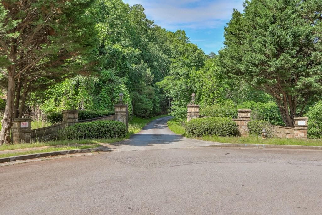 single family residence for sale at 530 Bayberry Crossing Drive, Gainesville, GA 30501 — photo 10