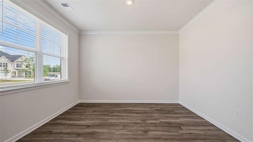 5 bedroom, 4 bathroom, 3,166 sq ft single family residence for sale at 3038 Champions Way, Loganville, GA 30052 — photo 3