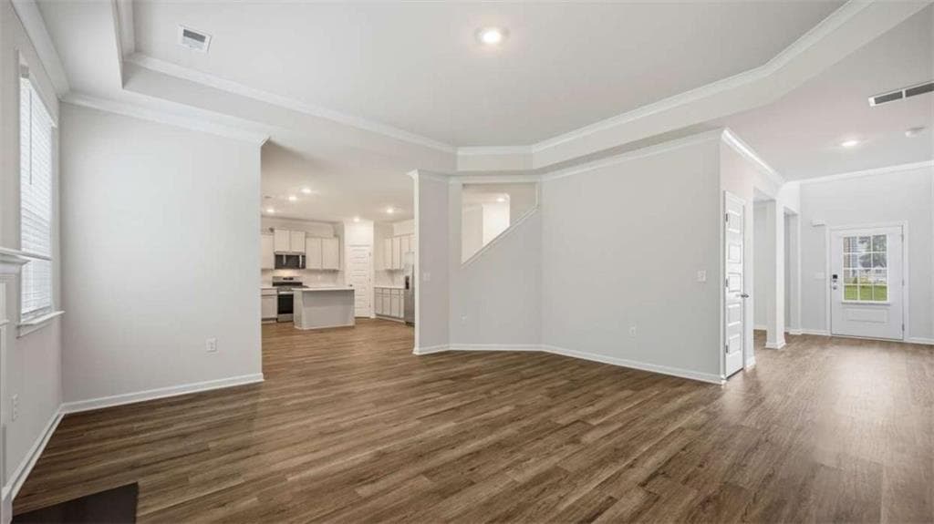 5 bedroom, 4 bathroom, 3,166 sq ft single family residence for sale at 3038 Champions Way, Loganville, GA 30052 — photo 8