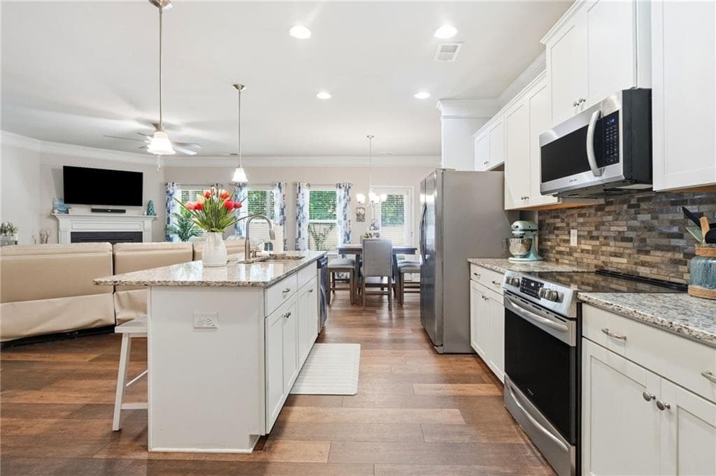 3 bedroom, 3 bathroom, 1,976 sq ft townhouse under contract at 419 Crescent Woode Drive, Dallas, GA 30157 — photo 9