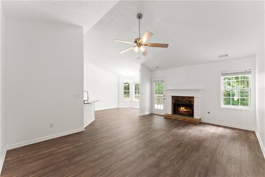 3 bedroom, 2 bathroom, 1,588 sq ft single family residence for sale at 6000 Devonshire Drive, Flowery Branch, GA 30542 — photo 7