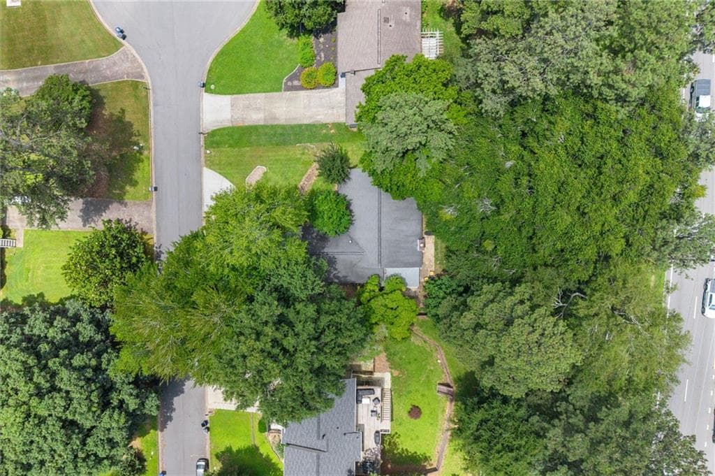 3 bedroom, 2 bathroom, 1,491 sq ft single family residence for sale at 745 Waterbrook Terrace, Roswell, GA 30076 — photo 8